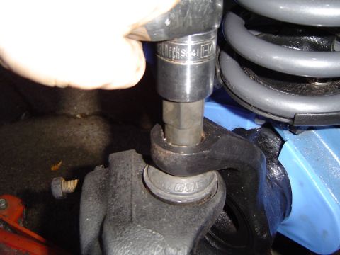 1978 Ford Bronco - After torquing the lower balljoint you torque the adapter down on top