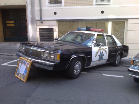 1991 Ford Crown Victoria - city of Garches "american day"