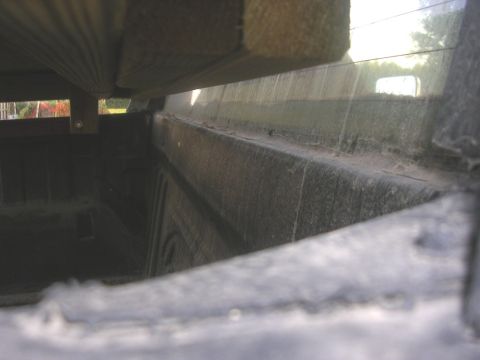 1989 Ford Bronco - window to bed liner seal
