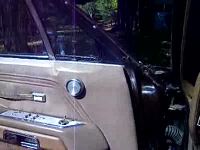 1982 Ford LTD Crown Victoria - Exhaust in Car