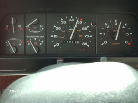 1989 Ford Ranger - Dashboard gauges including speedometer, fuel, temperature, and tachometer are visible.