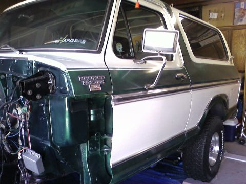 1978 Ford Bronco - This 1978 Ford Bronco Ranger shows its two-tone paint and the front fender removed for work.
