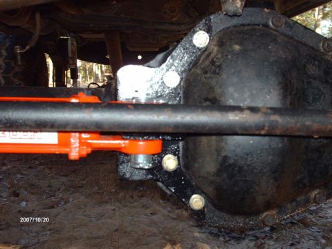 1990 Ford F-150 - Differential housing and suspension parts are visible in this close-up photo. The date stamp indicates it was taken on 2007/10/20.