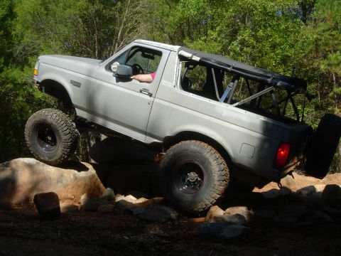 1995 Ford Bronco - This 1995 Ford Bronco navigates a challenging rocky terrain.