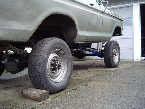 1978 Ford Bronco - This 1978 Ford Bronco displays its custom suspension setup, bright blue control arms and lifted springs.