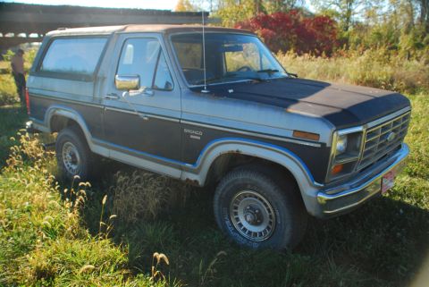 1995 Ford Bronco photo