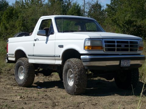 1992 Ford Bronco - This 1992 Ford Bronco is equipped with a lifted suspension and aggressive off-road tires.