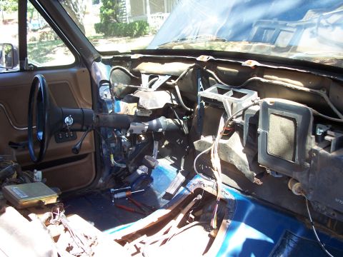 1990 Ford Bronco - this is what hides behind a dash