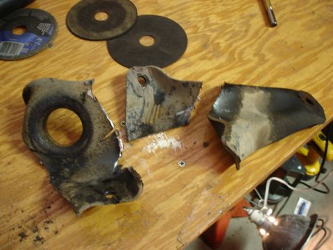 1996 Ford Bronco - I didnt get pictures of the entire project but heres what i did get.... Stock radius arm bracket gave me trouble cause it was still factory…