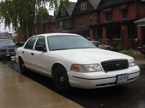1999 Ford Crown Victoria photo