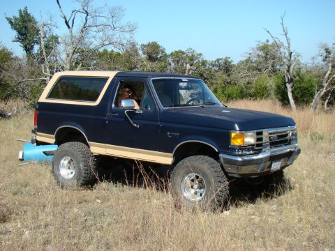 1989 Ford Bronco photo