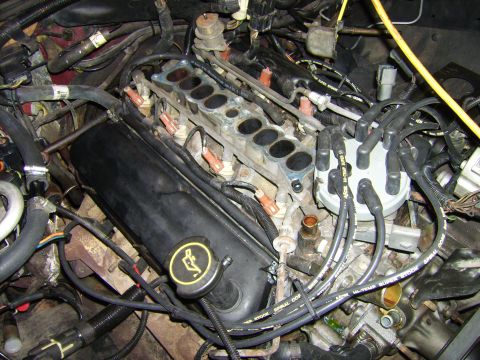 1982 Ford LTD Crown Victoria - Upper Intake Off...
