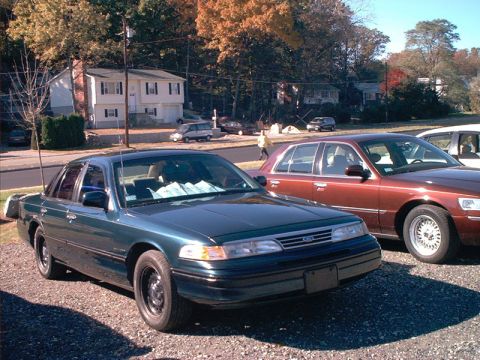 2000 Ford Crown Victoria - Green LX
