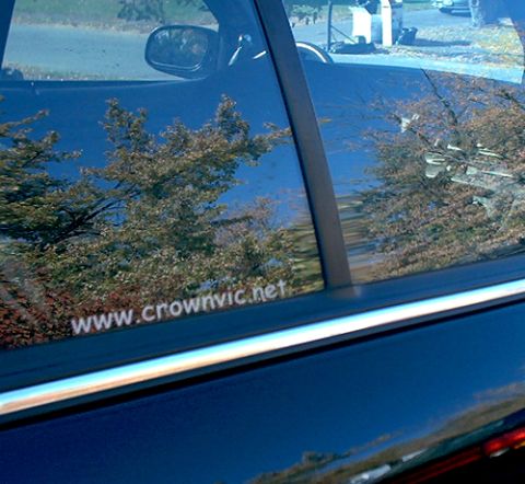 2000 Ford Crown Victoria - right side angle