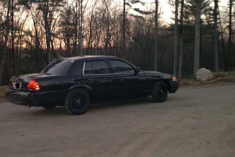 2000 Ford Crown Victoria - A p71 Sunset. South of Boston.
