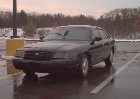 2000 Ford Crown Victoria - black vic