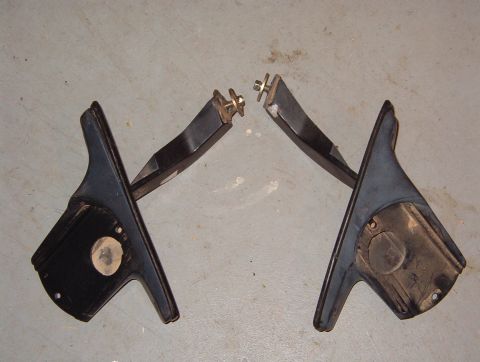 1983 Ford Bronco - Replacement mirror bases for all '92-97 flag-mount fullsize Ford truck mirrors. For info on replacement, see these pics & diagrams: http://…