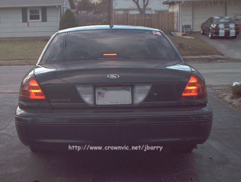 2000 Ford Crown Victoria - 555x420