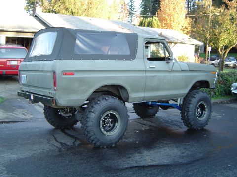 1978 Ford Bronco - Bolted on the rock ring thingys