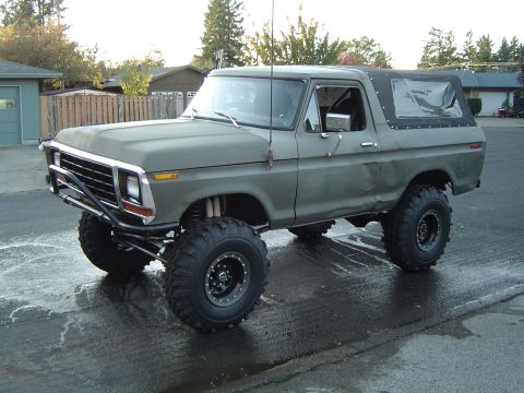 1978 Ford Bronco - This modified 1978 Ford Bronco sits high on its suspension with aggressive off-road tires.