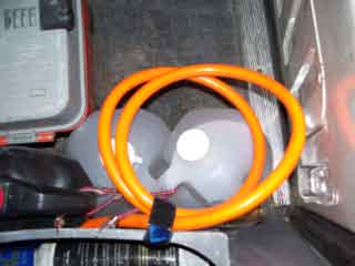 1990 Ford Bronco - Hose at the rear.