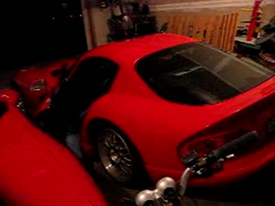 1900 Ford Wagon - Video of the Viper starting up and idling in the garage.