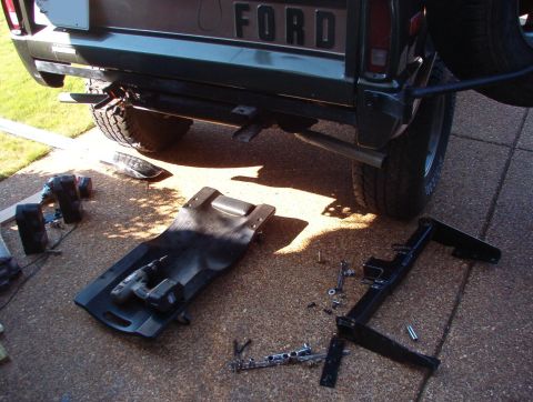 1975 Ford Bronco - This is a JBG "kit" which comes with the receiver, 2 nut plates, 6 Gr.8 bolts/split washers/flat washers, and NO INSTRUCTIONS whatsoever. A…