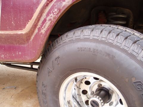 1980 Ford Bronco - This was the problem. while under flex it would rubb the inner femder in the rear.