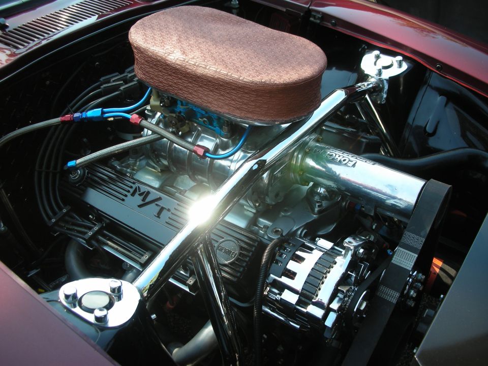 Chrome V8 engine bay with M/T valve covers and brown oval air filter