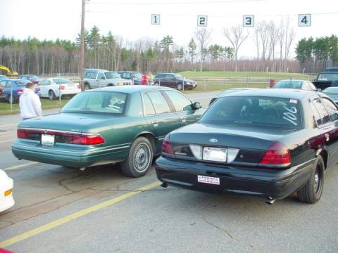 2000 Ford Crown Victoria - Photo - SteveS