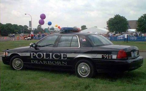 2000 Ford Crown Victoria - Dearborn's Finest