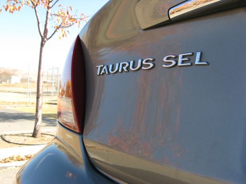 2003 Ford Taurus - Decklid badge