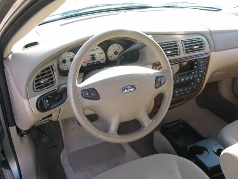 2003 Ford Taurus - Dashboard