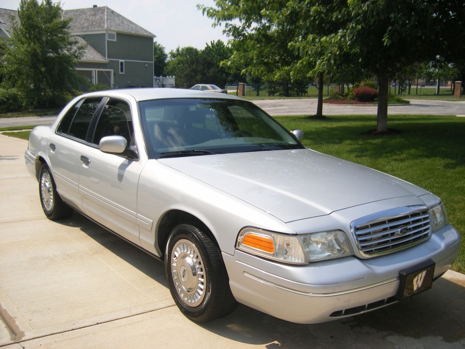 2001 Ford Crown Victoria