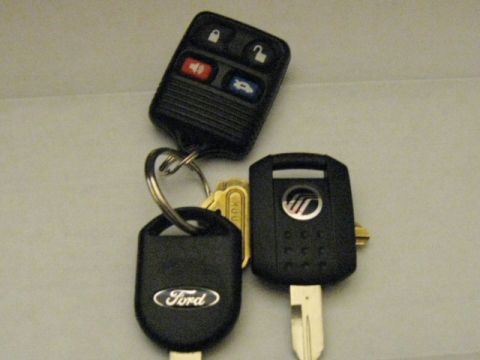 2003 Ford Taurus - w00t! Mercury key! I feel so nostalgic now.