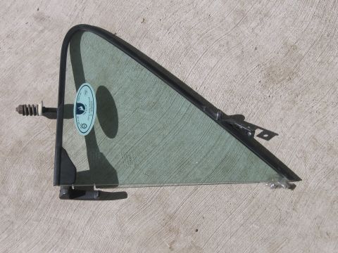 1996 Ford Bronco - Drivers Vent Window