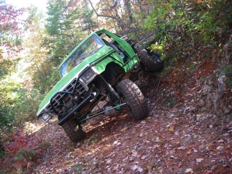 1978 Ford Bronco - stretchin