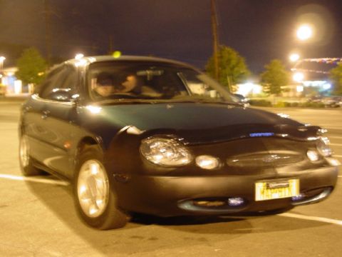1999 Ford Taurus photo