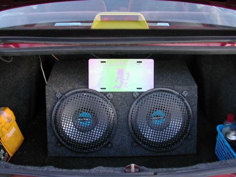 1991 Ford Taurus - Here's what makes that neon flash..