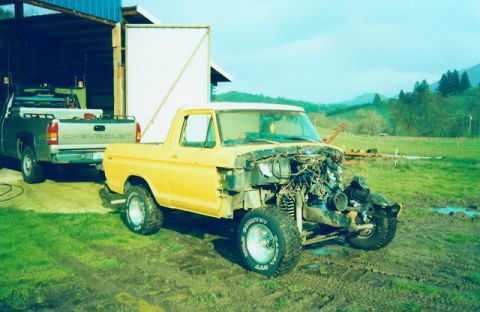 1978 Ford Bronco - Another view of the move.