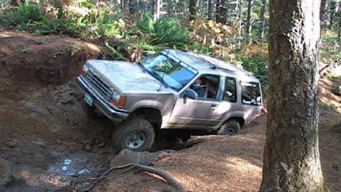 1996 Ford Bronco - Waterfall Approach - Anne (Girl Power 4x4) (11/03/2007)