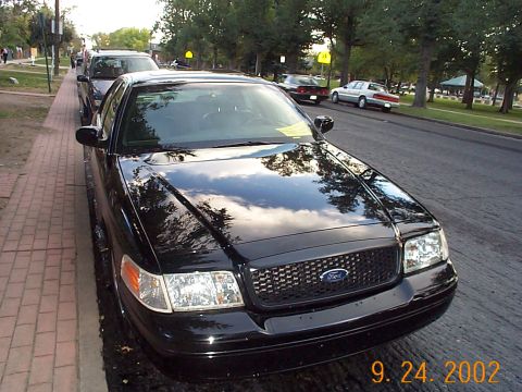 2001 Ford Crown Victoria photo