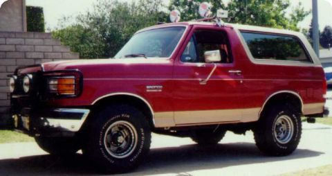 1989 Ford Bronco - PreBumber... Found a mud hole that was deeper then I thought, Tried to use my truck as a skip Loader.