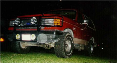 1989 Ford Bronco - Bronco's in the night