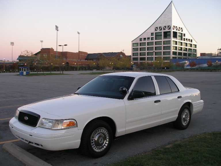 2001 Ford Crown Victoria in 2007