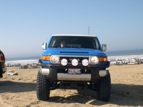 2007 Toyota FJ Cruiser - Camp in the back ground
