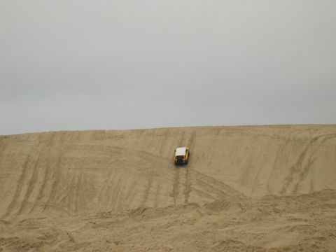 2007 Toyota FJ Cruiser - A Sun Fusion doing a dune climb.