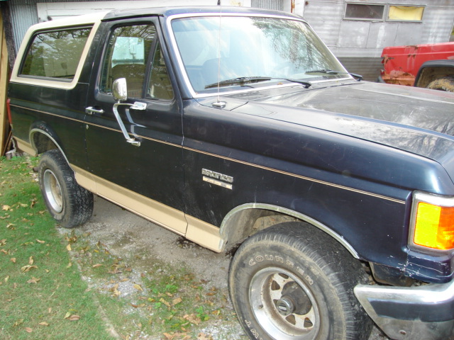 1990 Ford Bronco “TANK”