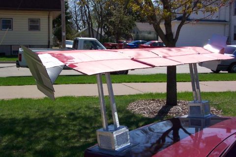 1996 Ford Taurus - closeup of the wing