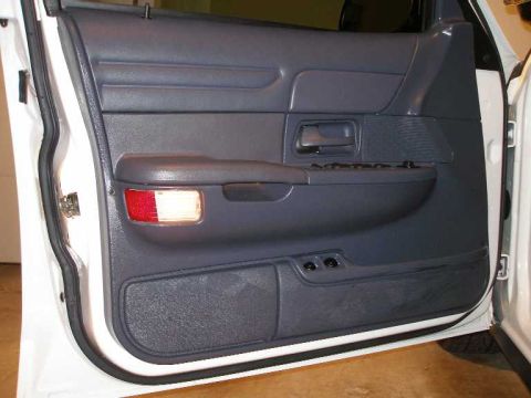 2001 Ford Crown Victoria - Finished and looking like a factory installed component.